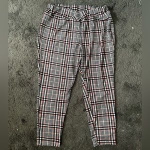 Plus size plaid pants with elastic waistband! Size 4XL.